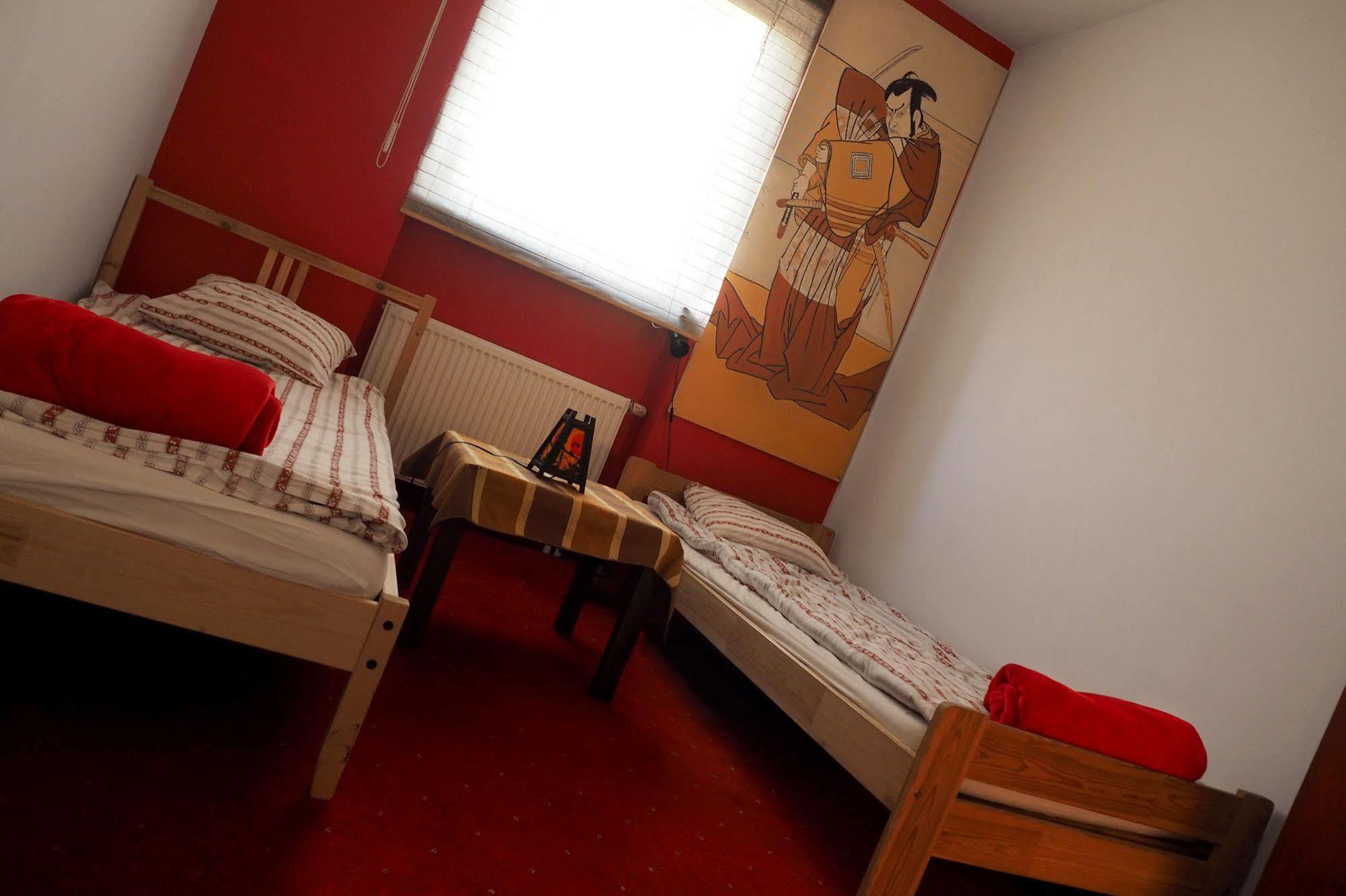 Adventura Hostel Warsawa Bagian luar foto