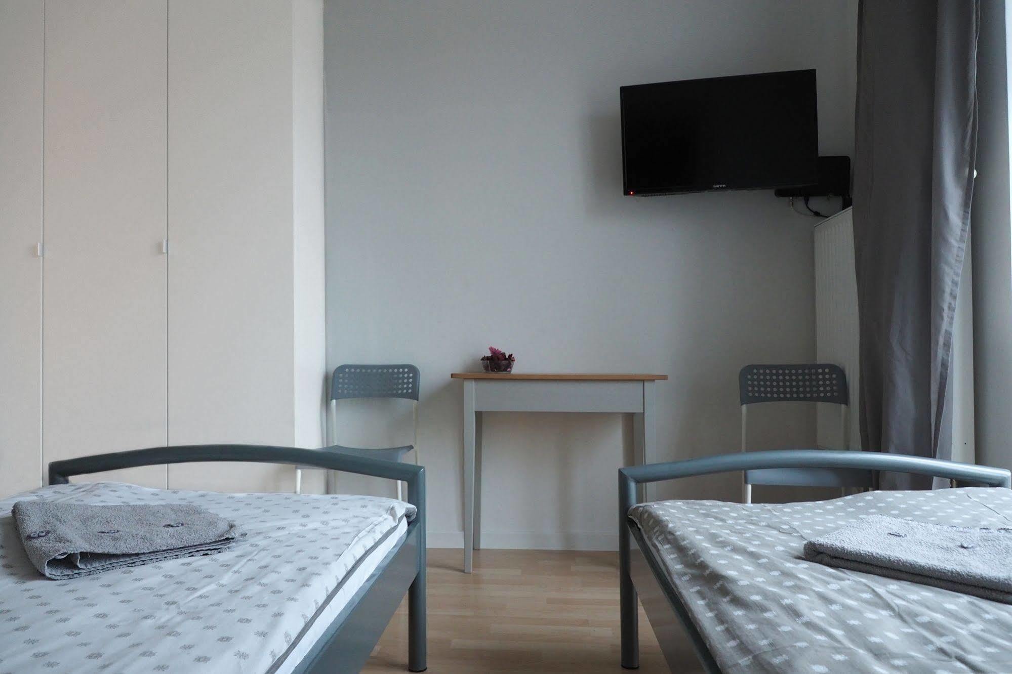Adventura Hostel Warsawa Bagian luar foto